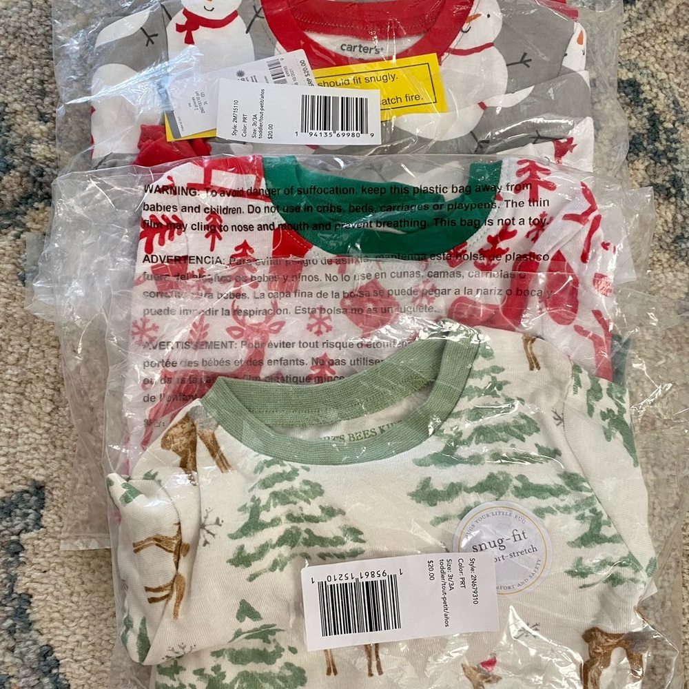3T NEW! 3 sets Christmas Pajama bundle! 2 Carter’s and 1 Burt’s Bees.